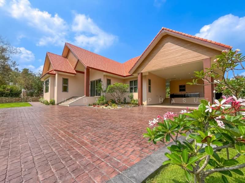 Phoenix Gold Golf & Country Club, Chon Buri (Pattaya), Huai Yai, Bang Lamung (Pattaya), Chon Buri (Pattaya), 4 Bedrooms, 678 sqm, Single Detached House For Sale, by Sathida Limphasut (App), 500220163 - DDproperty.com