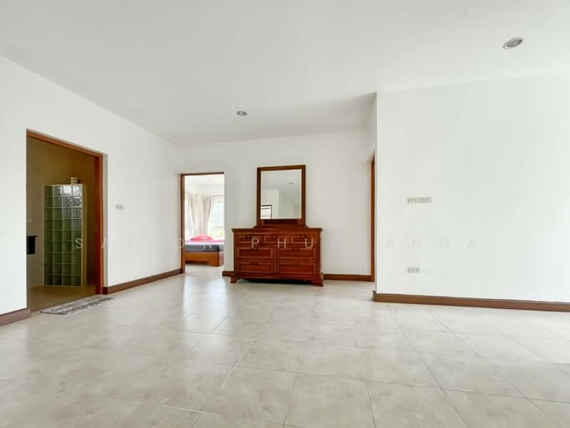 Hua Hin Sea View Paradise, Prachuap Khiri Khan, 12 Takiap Road, Nong Kae, Hua Hin, Prachuap Khiri Khan, 5 Bedrooms, 350 sqm, Villa For Rent, by Saifon Phuphanna, 500220223 - DDproperty.com