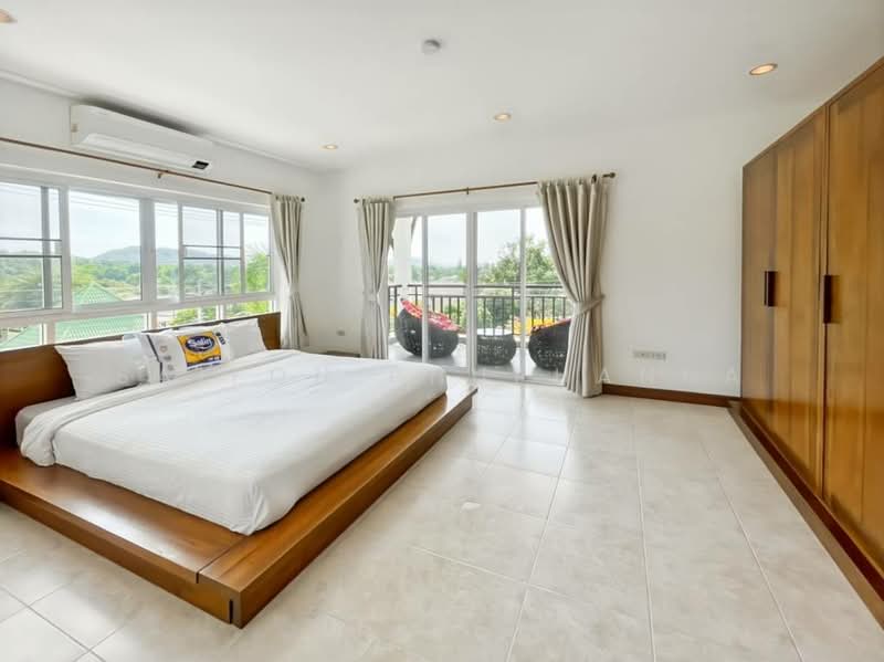 Hua Hin Sea View Paradise, Prachuap Khiri Khan, 12 Takiap Road, Nong Kae, Hua Hin, Prachuap Khiri Khan, 5 Bedrooms, 350 sqm, Villa For Rent, by Saifon Phuphanna, 500220223 - DDproperty.com