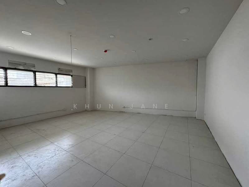 Office Building for Rent on Suksawat Road (SPSJP242), Samut Prakan, ถนนสุขสวัสดิ์, Bang Phung, Phra Pra Daeng, Samut Prakan, , 1,400 sqm, Office Space For Rent, by Khun Jane, 500220304 - DDproperty.com