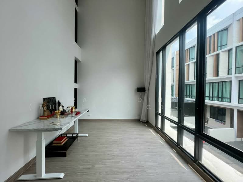 ดิ ออเธอร์ รัชดา 32, Bangkok, Chan Kasem, Chatuchak, Bangkok, 3 Bedrooms, 227 sqm, Townhouse For Rent, by ERA Holding (Thailand) Co., Ltd., 500220314 - DDproperty.com