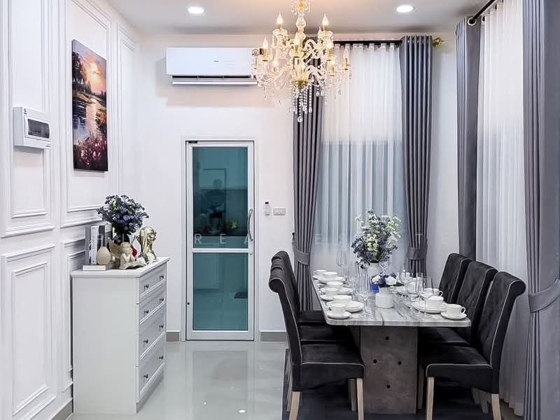 บ้านเดี่ยว เขาน้อย พัทยาตะวันออก ขาย 2 ห้องนอน พร้อมอยู่ เฟอร์ครบ, ชลบุรี, บางละมุง, บางละมุง, ชลบุรี, 166 ตร.ม., ทาวน์เฮ้าส์ ขาย, โดย PLC real estate, 500220326 - DDproperty.com