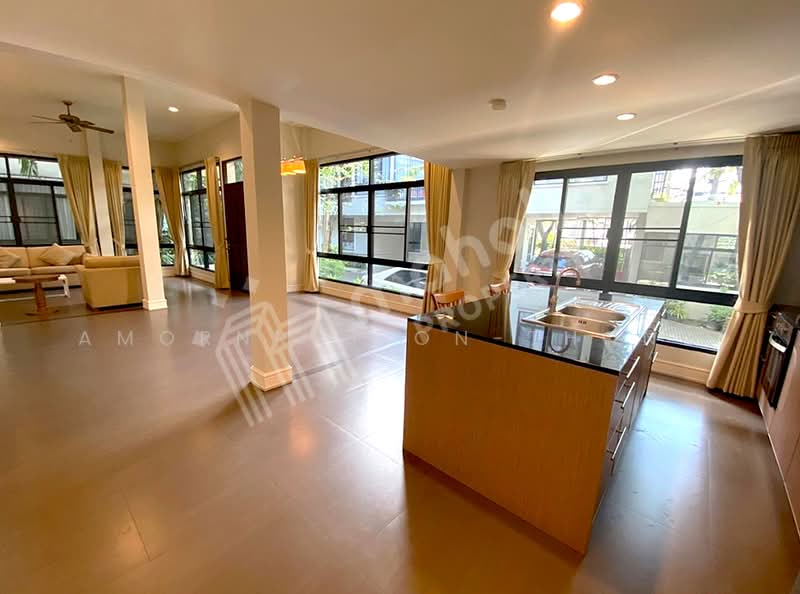 House, Bangkok, Khlong Tan Nua, Watthana, Bangkok, 3 Bedrooms, 350 sqm, Single Detached House For Rent, by Amornrat On-Thong, 500220338 - DDproperty.com