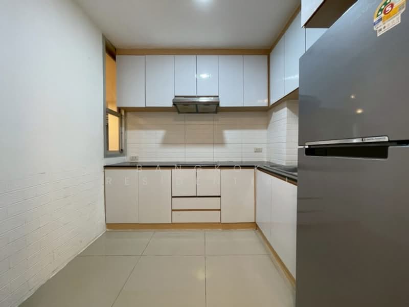 Sukhumvit Park, Bangkok, 27 Soi Sukhumvit 10, Khlong Toei, Khlong Toei, Bangkok, 3 Bedrooms, 105 sqm, Condo For Rent, by Bangkok Residential, 500220340 - DDproperty.com