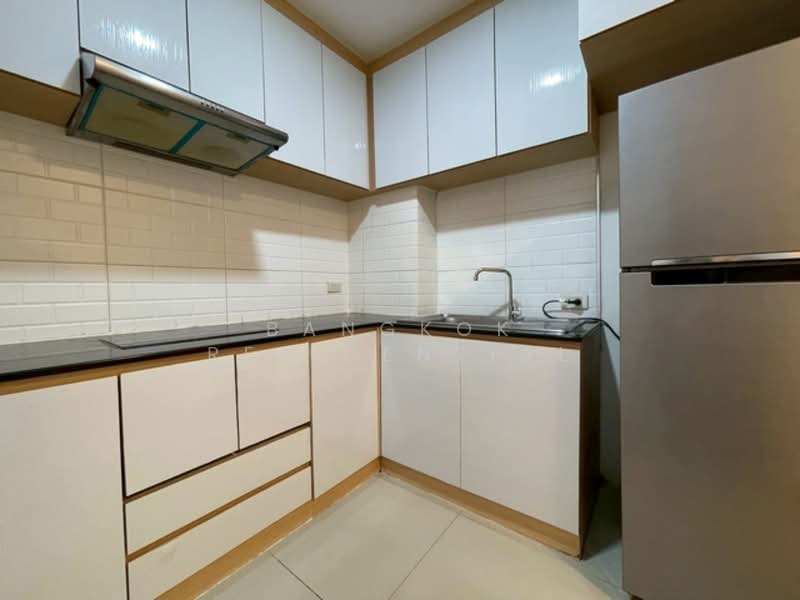 Sukhumvit Park, Bangkok, 27 Soi Sukhumvit 10, Khlong Toei, Khlong Toei, Bangkok, 3 Bedrooms, 105 sqm, Condo For Rent, by Bangkok Residential, 500220340 - DDproperty.com