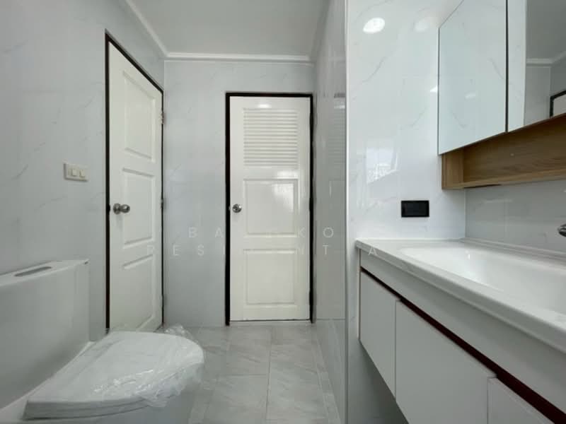 Sukhumvit Park, Bangkok, 27 Soi Sukhumvit 10, Khlong Toei, Khlong Toei, Bangkok, 3 Bedrooms, 105 sqm, Condo For Rent, by Bangkok Residential, 500220340 - DDproperty.com