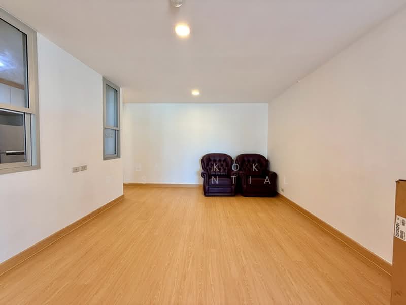 Sukhumvit Park, Bangkok, 27 Soi Sukhumvit 10, Khlong Toei, Bangkok, 3 Bedrooms, 105 sqm, Condo For Rent, by Bangkok Residential, 500220340 - DDproperty.com