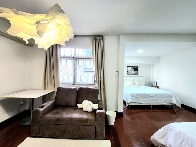 House in Huai Khwang, Bangkok, Huai Khwang, Huai Khwang, Bangkok, 6 Bedrooms, 280 sqm, Single Detached House For Rent, by PROPERTYSIGHTS REAL ESTATE, 500220346 - DDproperty.com