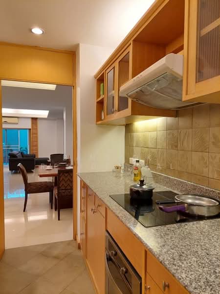 Esmeralda Apartments : เอสเมอรัลด้า อพาร์ทเม้นท์, กรุงเทพ, ซอยงามดูพลี ถนนพระราม 4, ทุ่งมหาเมฆ, สาทร, กรุงเทพ, 250 ตร.ม., อพาร์ทเมนท์ ให้เช่า, โดย Bangkok Residential, 500220349 - DDproperty.com