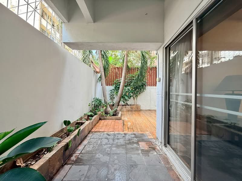Esmeralda Apartments : เอสเมอรัลด้า อพาร์ทเม้นท์, กรุงเทพ, ซอยงามดูพลี ถนนพระราม 4, ทุ่งมหาเมฆ, สาทร, กรุงเทพ, 250 ตร.ม., อพาร์ทเมนท์ ให้เช่า, โดย Bangkok Residential, 500220349 - DDproperty.com