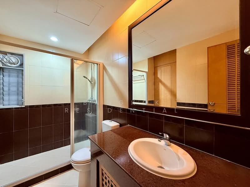 Esmeralda Apartments : เอสเมอรัลด้า อพาร์ทเม้นท์, กรุงเทพ, ซอยงามดูพลี ถนนพระราม 4, ทุ่งมหาเมฆ, สาทร, กรุงเทพ, 250 ตร.ม., อพาร์ทเมนท์ ให้เช่า, โดย Bangkok Residential, 500220349 - DDproperty.com