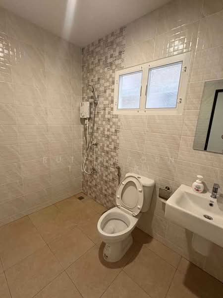 บ้านให้เช่า – ใกล้เซ็นทรัลเฟสติวัลเชียงใหม่ เพียง 10 นาที ค่าเช่า 17,000 บาท / เดือน No.6H334, Chiang Mai, San Sai Noi, San Sai, Chiang Mai, 2 Bedrooms, 110 sqm, Single Detached House For Rent, by Rutchaporn Tunsiri, 500220352 - DDproperty.com