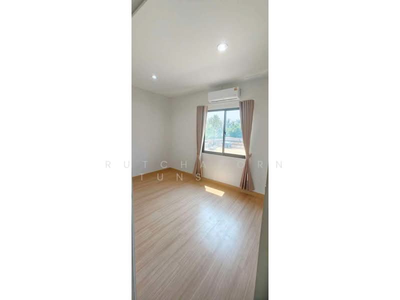 บ้านในโครงการ ให้เช่า – ใกล้มหาวิทยาลัยพายัพ เพียง 10 นาที ค่าเช่า 28,000 บาท / เดือน No.6H335, Chiang Mai, San Klang, San Kamphaeng, Chiang Mai, 5 Bedrooms, 150 sqm, Single Detached House For Rent, by Rutchaporn Tunsiri, 500220365 - DDproperty.com