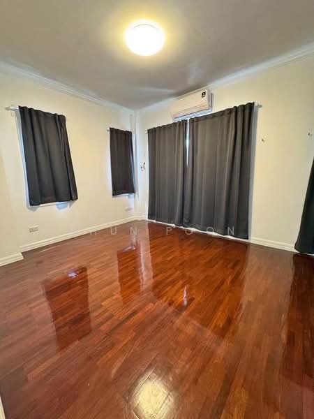 For Rent: Corner Townhome Near BTS On Nut (SPSSR153), Bangkok, สุขุมวิท50, Phra Kanong, Khlong Toei, Bangkok, 3 Bedrooms, 250 sqm, Townhouse For Rent, by Khun Poon, 500220370 - DDproperty.com