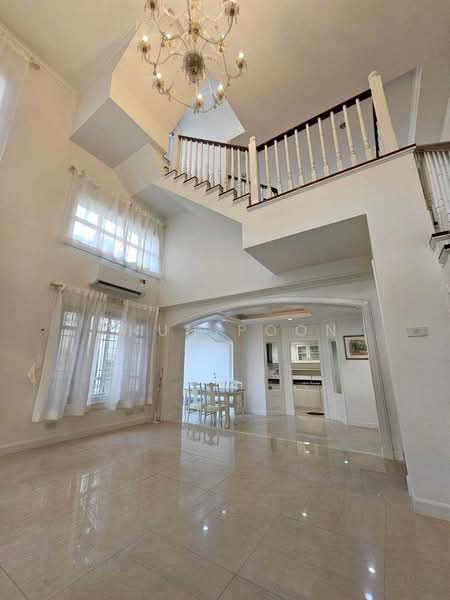For Rent: Spacious 4-Bedroom Townhome Near BTS On Nut (SPSSR153), Bangkok, สุขุมวิท50, Phra Kanong, Khlong Toei, Bangkok, 3 Bedrooms, 250 sqm, Townhouse For Rent, by Khun Poon, 500220370 - DDproperty.com
