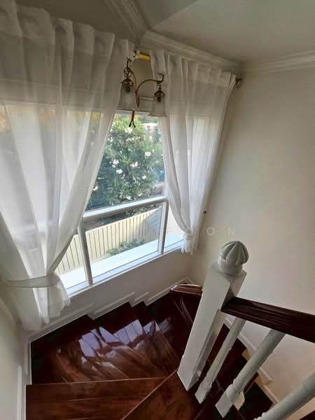 For Rent: Spacious 4-Bedroom Townhome Near BTS On Nut (SPSSR153), Bangkok, สุขุมวิท50, Phra Kanong, Khlong Toei, Bangkok, 3 Bedrooms, 250 sqm, Townhouse For Rent, by Khun Poon, 500220370 - DDproperty.com