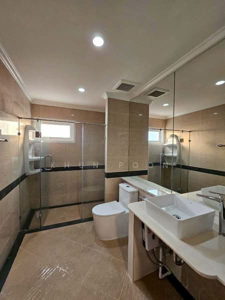 For Rent: Spacious 4-Bedroom Townhome Near BTS On Nut (SPSSR153), Bangkok, สุขุมวิท50, Phra Kanong, Khlong Toei, Bangkok, 3 Bedrooms, 250 sqm, Townhouse For Rent, by Khun Poon, 500220370 - DDproperty.com
