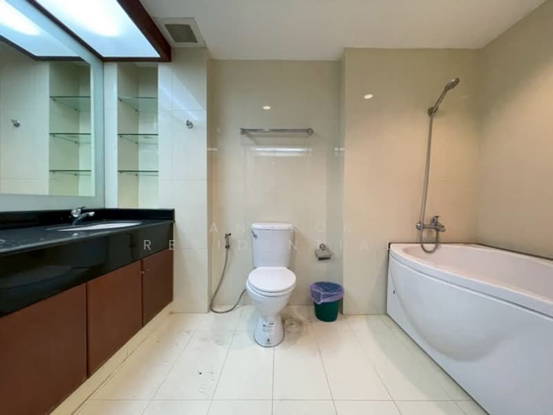 JJ Mansion, Bangkok, 24 Soi Sukhumvit 11, Khlongtoei Nua, Watthana, Bangkok, 3 Bedrooms, 200 sqm, Apartment For Rent, by Bangkok Residential, 500220372 - DDproperty.com