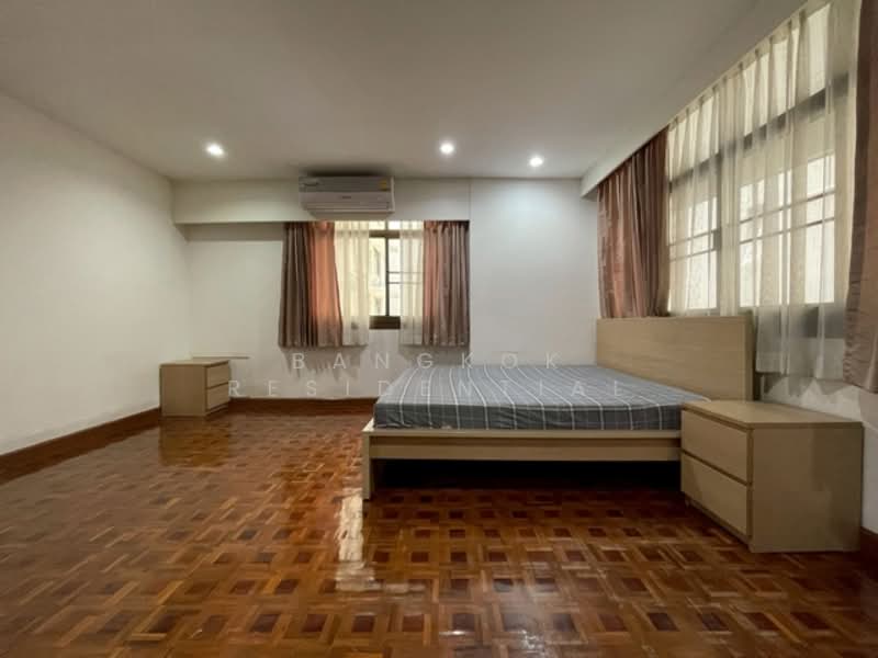 Rishi Court, Bangkok, 47 Soi Sukhumvit 15, Khlongtoei Nua, Watthana, Bangkok, 3 Bedrooms, 201 sqm, Apartment For Rent, by Bangkok Residential, 500220378 - DDproperty.com