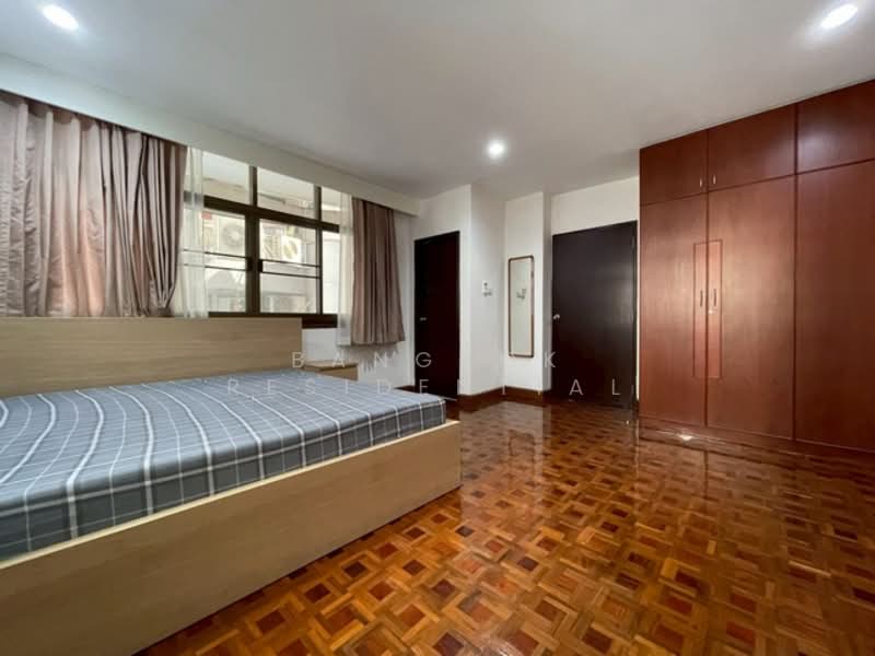 Rishi Court, Bangkok, 47 Soi Sukhumvit 15, Khlongtoei Nua, Watthana, Bangkok, 3 Bedrooms, 201 sqm, Apartment For Rent, by Bangkok Residential, 500220378 - DDproperty.com