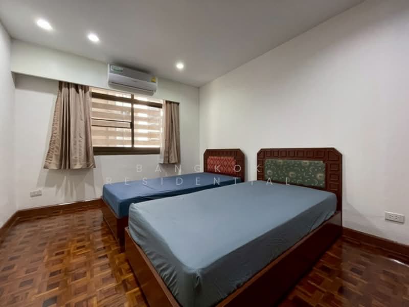 Rishi Court, Bangkok, 47 Soi Sukhumvit 15, Khlongtoei Nua, Watthana, Bangkok, 3 Bedrooms, 201 sqm, Apartment For Rent, by Bangkok Residential, 500220378 - DDproperty.com