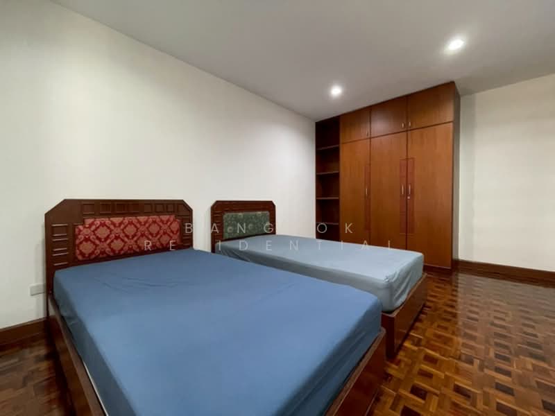 Rishi Court, Bangkok, 47 Soi Sukhumvit 15, Khlongtoei Nua, Watthana, Bangkok, 3 Bedrooms, 201 sqm, Apartment For Rent, by Bangkok Residential, 500220378 - DDproperty.com