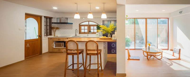 Beautiful house in Sriracha, great location, near Assumption School Sriracha., Chon Buri (Pattaya), Surasak, Si Racha, Chon Buri (Pattaya), 4 Bedrooms, 400 sqm, Single Detached House For Sale, by A House Property Co.,Ltd., 500220425 - DDproperty.com