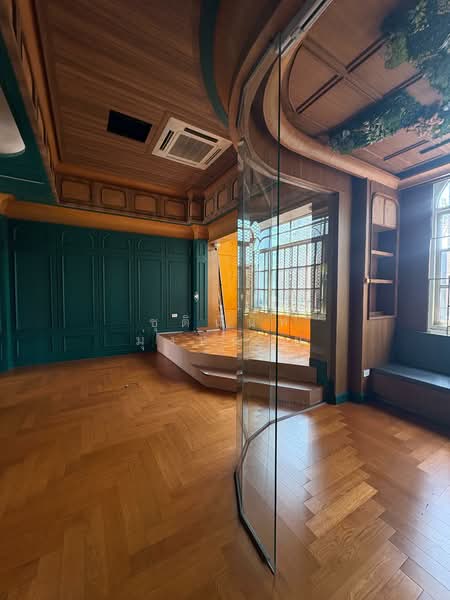 Space for Rent in Thonglor Main Road Ideal for Bar, Airbnb, Co-Working Space, Bangkok, Khlong Tan Nua, Watthana, Bangkok, , 560 sqm, Retail Space For Rent, by Chutinun Mungmai, 500220432 - DDproperty.com