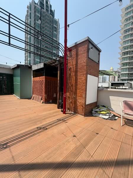 Space for Rent in Thonglor Main Road Ideal for Bar, Airbnb, Co-Working Space, Bangkok, Khlong Tan Nua, Watthana, Bangkok, , 560 sqm, Retail Space For Rent, by Chutinun Mungmai, 500220432 - DDproperty.com