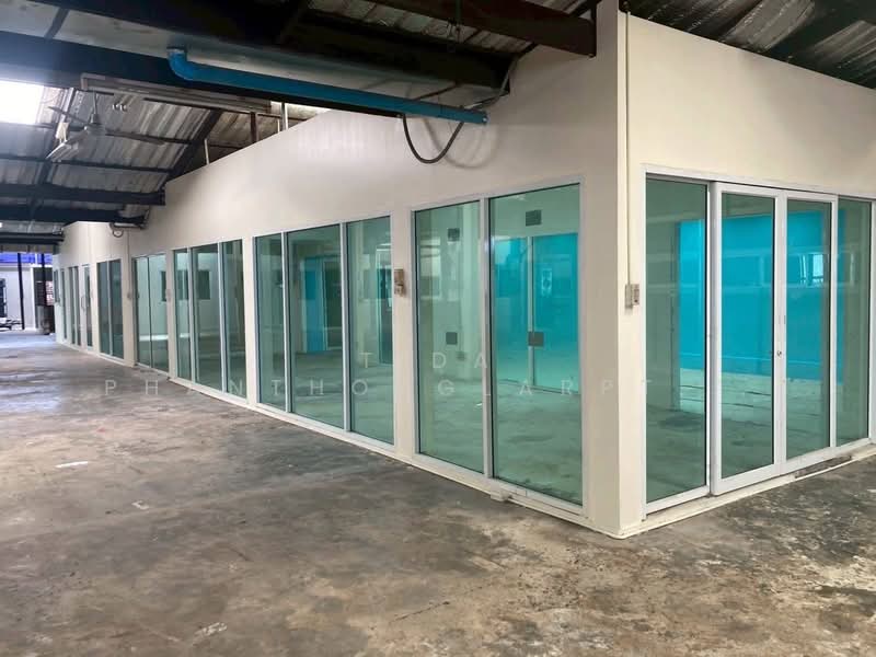 Office with warehouse for rent Soi Ladprao 60 near Chokchai Si BTS Skytrain., Bangkok, Lat Phrao, Lat Phrao, Bangkok, , 1,200 sqm, Warehouse/Factory For Rent, by Tida phanthonglarptawee, 500220445 - DDproperty.com