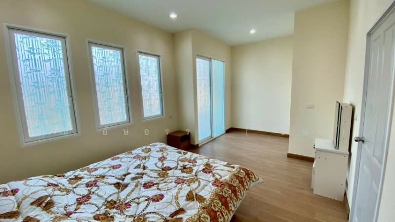 Golden Town Chaiyaphruek – Wongwean, Nonthaburi, Bang Kluai - Sai Noi Road, Sai Noi, Sai Noi, Nonthaburi, 4 Bedrooms, 131 sqm, Townhouse For Sale, by คุณ อัษธรรม ( อัษ ), 500220464 - DDproperty.com