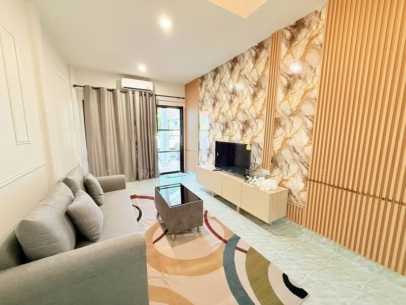 ทาวน์โฮมพัทยาตะวันออก ขาย 2 ห้องนอน หลังมุม รีโนเวทใหม่ พร้อมอยู่, ชลบุรี, บางละมุง, บางละมุง, ชลบุรี, 128 ตร.ม., ทาวน์เฮ้าส์ ขาย, โดย PLC real estate, 500220468 - DDproperty.com