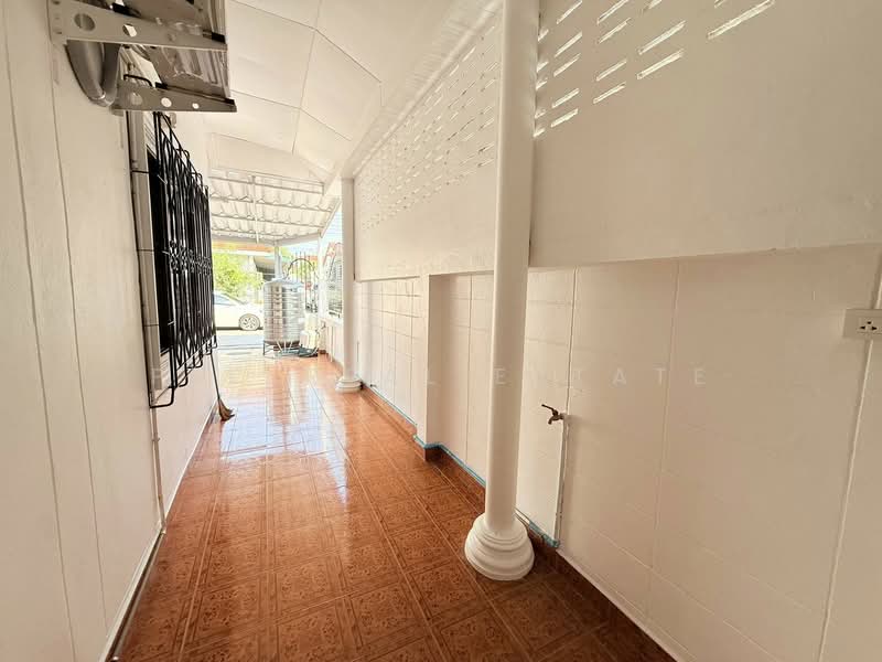 East Pattaya Townhome for Sale 2 Bedroom Corner Unit, Chon Buri (Pattaya), Bang Lamung, Bang Lamung (Pattaya), Chon Buri (Pattaya), 2 Bedrooms, 128 sqm, Townhouse For Sale, by PLC real estate, 500220468 - DDproperty.com