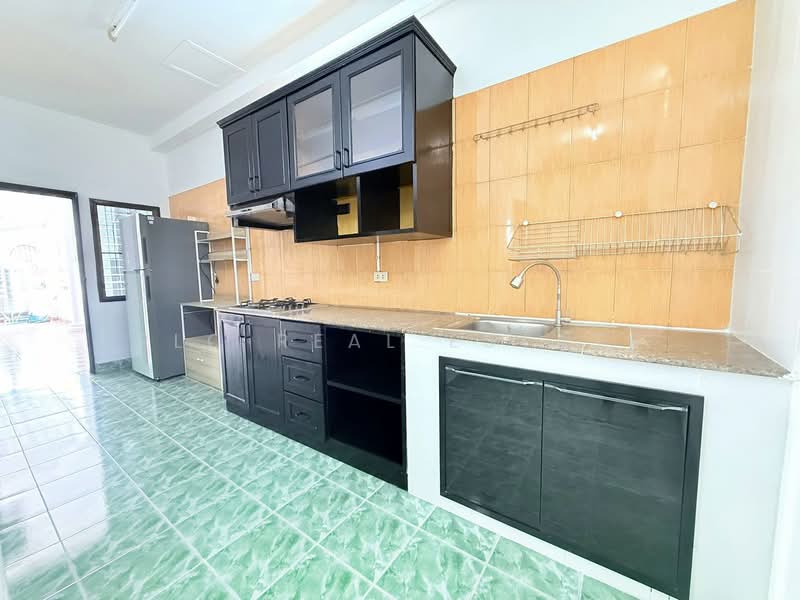 East Pattaya Townhome for Sale 2 Bedroom Corner Unit, Chon Buri (Pattaya), Bang Lamung, Bang Lamung (Pattaya), Chon Buri (Pattaya), 2 Bedrooms, 128 sqm, Townhouse For Sale, by PLC real estate, 500220468 - DDproperty.com