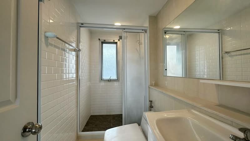 Baan Klang Muang Ladprao 71, Bangkok, Soi Nakniwat 34, Lat Phrao, Lat Phrao, Bangkok, 3 Bedrooms, 167 sqm, Townhouse For Sale, by จิตติมา TT, 500220506 - DDproperty.com