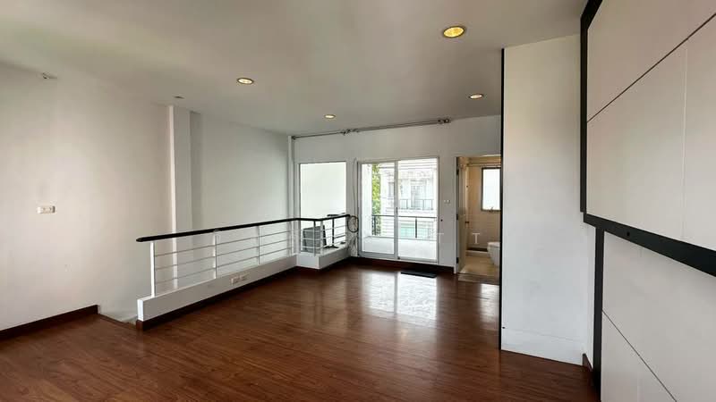 Baan Klang Muang Ladprao 71, Bangkok, Soi Nakniwat 34, Lat Phrao, Lat Phrao, Bangkok, 3 Bedrooms, 167 sqm, Townhouse For Sale, by จิตติมา TT, 500220506 - DDproperty.com