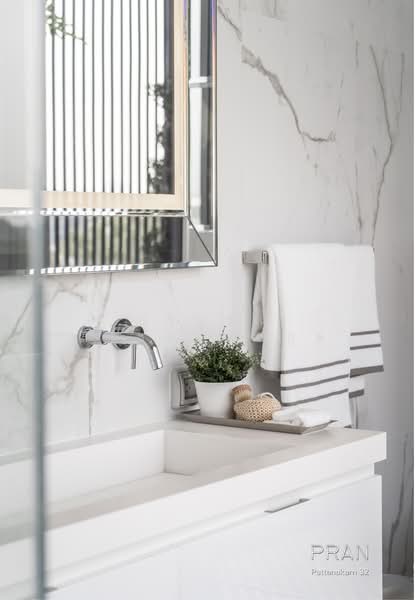 Pran Pattanakarn 32, Bangkok, Soi Phatthanakan 32, Suan Luang, Bangkok, 3 Bedrooms, 553 sqm, Townhouse For Sale, by บริบูรณ์ สิริวรรณสกุล, 500220510 - Stylish primary bathroom - DDproperty.com