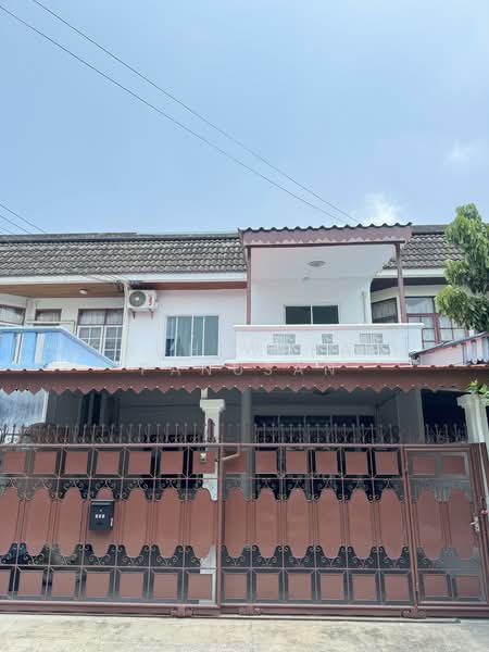 Baan Yu Charoen 29, Bangkok, Samsen Nok, Huai Khwang, Bangkok, 5 Bedrooms, 200 sqm, Townhouse For Rent, by Achiwara Panusan, 500220512 - DDproperty.com