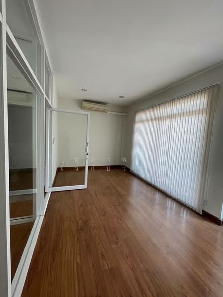 หมู่บ้านกลางเมืองเออบาเนี่ยน ลาดพร้าว71 นาคนิวาส10, กรุงเทพ, -, ลาดพร้าว, ลาดพร้าว, กรุงเทพ, 265 ตร.ม., ตึกแถว-อาคารพาณิชย์ ขาย, โดย อุมาพร นิเวศบวรชัย, 500220517 - DDproperty.com