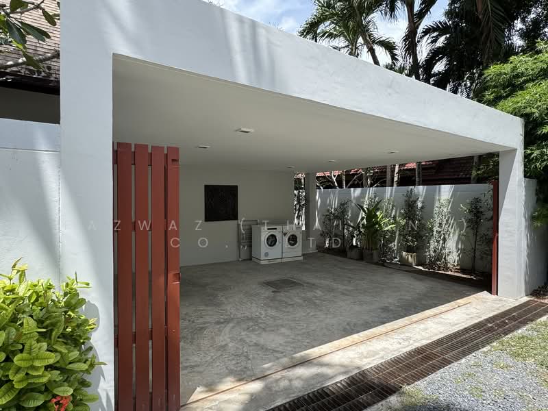 Urgent Sale: Luxury 2BR Pool Villa in Rawai Phuket Near Nai Harn Beach, Phuket, Rawai, Muang Phuket, Phuket, 2 Bedrooms, 220 sqm, Villa For Sale, by Fazwaz (Thailand) Co., Ltd., 500220519 - DDproperty.com