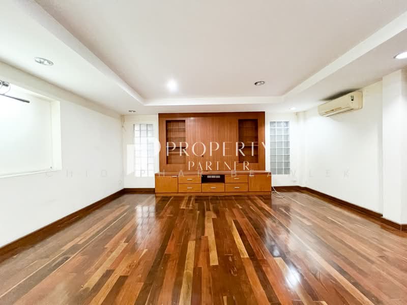 Rueang Siri Village, Bangkok, Soi Rueang Siri, Bang Chak, Phra Khanong, Bangkok, 5 Bedrooms, 888 sqm, Single Detached House For Sale, by Chidaphar Beawlek, 500220531 - DDproperty.com