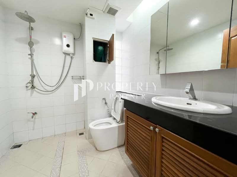 Rueang Siri Village, Bangkok, Soi Rueang Siri, Bang Chak, Phra Khanong, Bangkok, 5 Bedrooms, 888 sqm, Single Detached House For Sale, by Chidaphar Beawlek, 500220531 - DDproperty.com