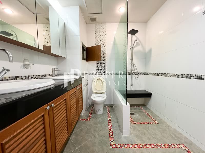 Rueang Siri Village, Bangkok, Soi Rueang Siri, Bang Chak, Phra Khanong, Bangkok, 5 Bedrooms, 888 sqm, Single Detached House For Sale, by Chidaphar Beawlek, 500220531 - DDproperty.com