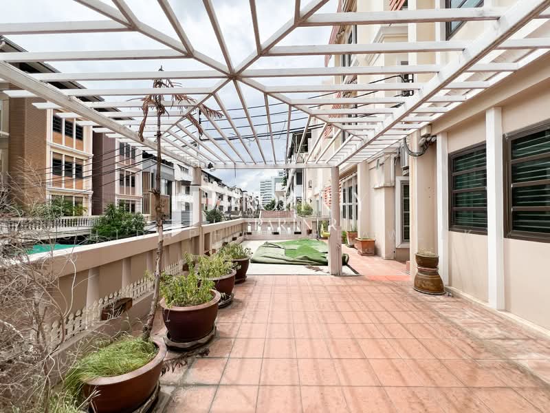 Rueang Siri Village, Bangkok, Soi Rueang Siri, Bang Chak, Phra Khanong, Bangkok, 5 Bedrooms, 888 sqm, Single Detached House For Sale, by Chidaphar Beawlek, 500220531 - DDproperty.com