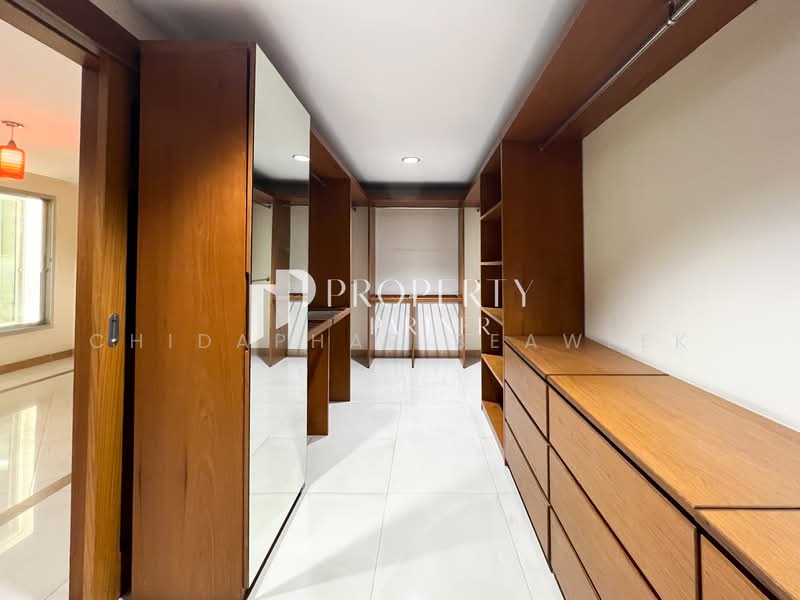 Rueang Siri Village, Bangkok, Soi Rueang Siri, Bang Chak, Phra Khanong, Bangkok, 5 Bedrooms, 888 sqm, Single Detached House For Sale, by Chidaphar Beawlek, 500220531 - DDproperty.com