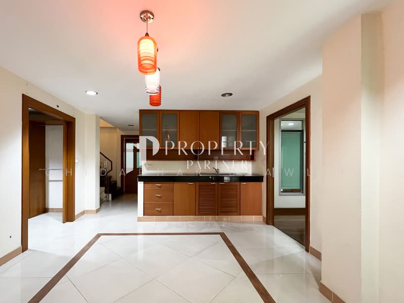 Rueang Siri Village, Bangkok, Soi Rueang Siri, Bang Chak, Phra Khanong, Bangkok, 5 Bedrooms, 888 sqm, Single Detached House For Sale, by Chidaphar Beawlek, 500220531 - DDproperty.com