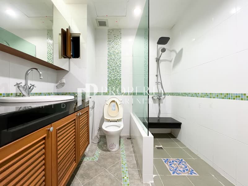 Rueang Siri Village, Bangkok, Soi Rueang Siri, Bang Chak, Phra Khanong, Bangkok, 5 Bedrooms, 888 sqm, Single Detached House For Sale, by Chidaphar Beawlek, 500220531 - DDproperty.com