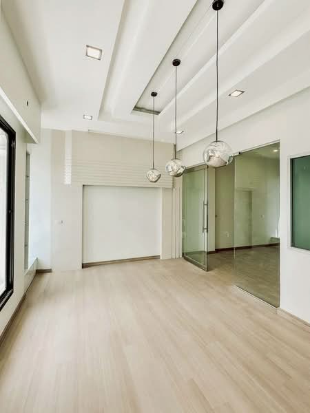 บ้านกลางเมือง พระรามเก้า-ลาดพร้าว, Bangkok, Lat Phrao, Lat Phrao, Bangkok, 4 Bedrooms, 260 sqm, Semi-Detached House (Twin House) For Sale, by ชลิภา ชัยยะกุลภา, 500220533 - DDproperty.com