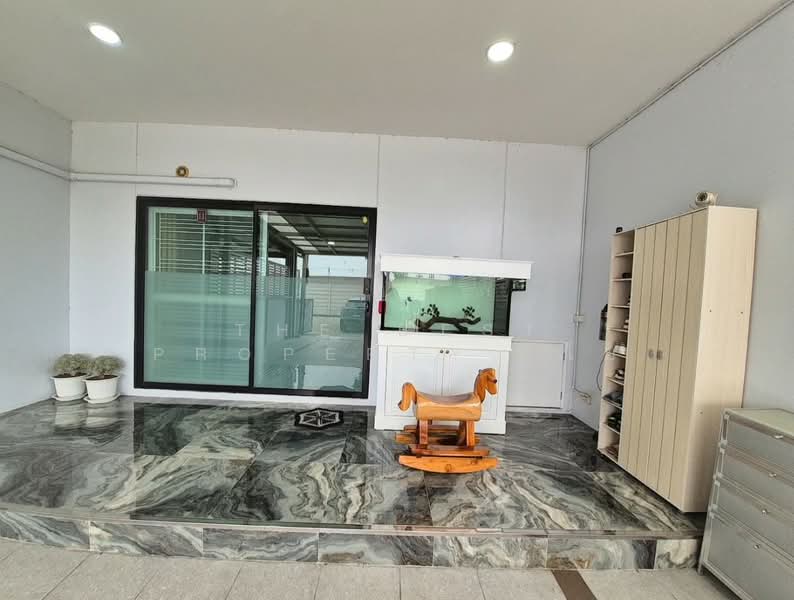 Chewa Home Wongwaen-Lamlukka : ชีวาโฮม วงแหวน-ลำลูกกา, ปทุมธานี, ถนนไสวประชาราษฎร์, ลาดสวาย, ลำลูกกา, ปทุมธานี, 140 ตร.ม., ทาวน์เฮ้าส์ ขาย, โดย The Best Property โย, 500220536 - DDproperty.com