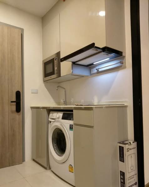 SOHO Bangkok Ratchada, Bangkok, 74 Pracha Rat Bamphen Rd, Huai Khwang, Huai Khwang, Bangkok, 1 Bedroom, 35 sqm, Condo For Sale, by วรรัตน์ ตุลยานันต์, 500220543 - DDproperty.com